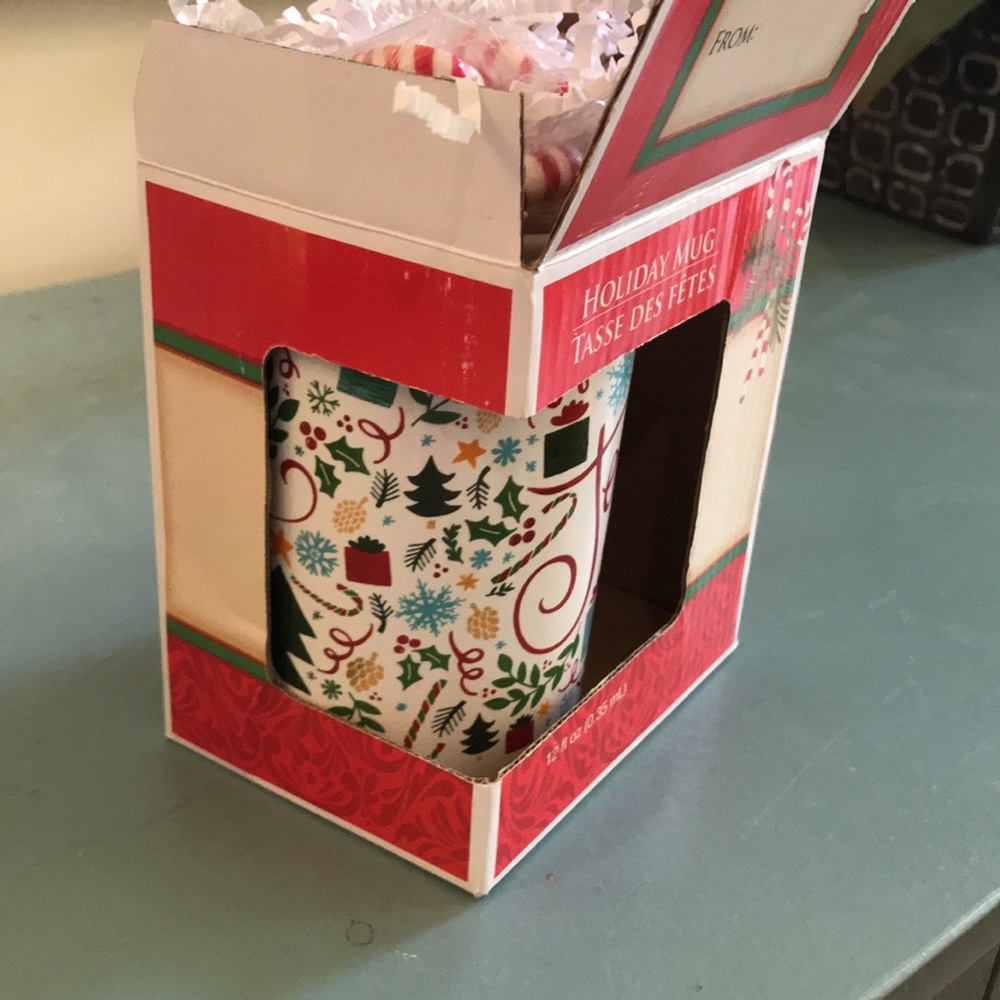 JOY coffee cup w box and candy. A QUICK GIFT ALL BOXED UP. Pretty aqua/red/white